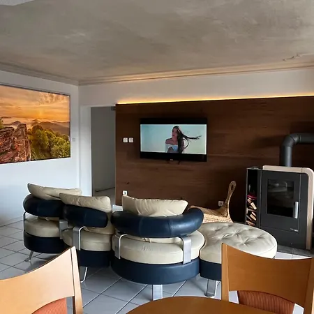 Sunrise Mit Grosser Terrasse Und Weitblick Διαμέρισμα Pirmasens