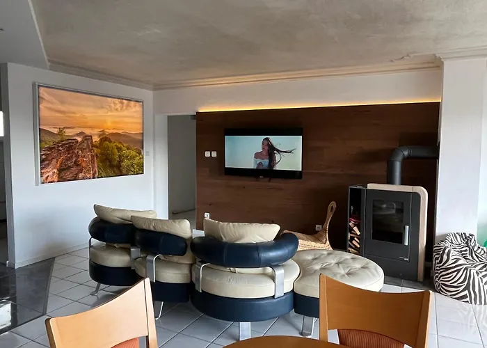 Sunrise Mit Grosser Terrasse Und Weitblick Appartement Pirmasens